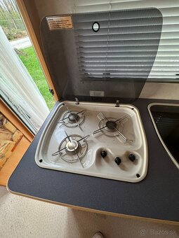 KARAVAN OBYTNÝ PRÍVES ROK 2001 - 3