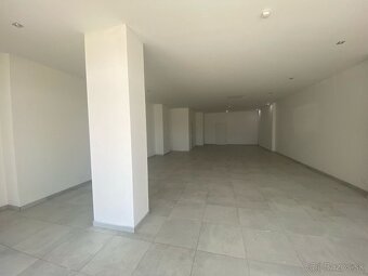 Novostavba obchodného priestoru v Petržalke na prenájom - 3