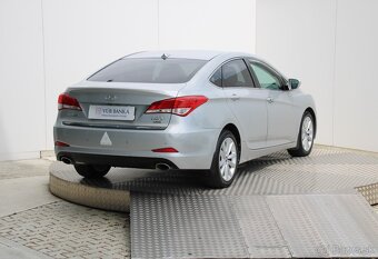 HYUNDAI i40 Business 1,7 CRDi 100 kW A/T - 3