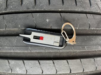 Pirelli Pzero 245/40/r19 - 3