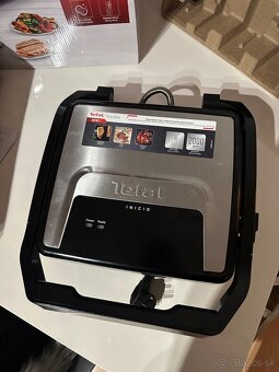 Predám multifunkčný gril + Panini maker – 2v1, 2000 W – skve - 3