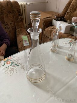 Karafa + malé poháriky - 3