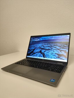 Dell Latitude 5520 | i5 • 16GB • 512GB SSD - 3