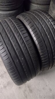 255/40r19 - 3
