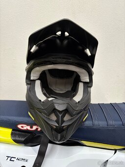 Motokrosova prilba SHOEI - 3