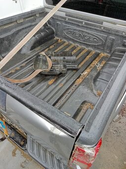 Rozpredám na náhradné diely Nissan Navara - 3