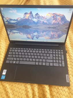 Lenovo V15 G4 IRU Business Black - 3