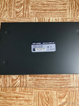 TP-Link TL-SF1024D 24-portový Ethernet switch 10/100 Mbps - 3