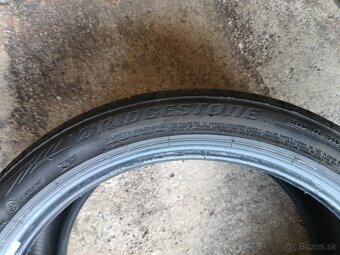 235/40 R19 letne pneumatiky - 3