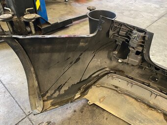 Predám zadný nárazník Audi a4 b8 - 3