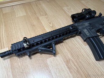SPECNA ARMS M4 + Kolimátor FULLMETAL - 3