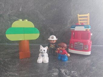 Lego Duplo 10901 - Hasičské auto - 3