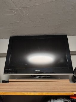 SAMSUNG LED televizor (80cm) - 3