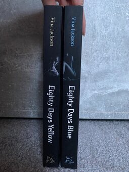 Eighty Days Yellow a Eighty Days Blue - 3