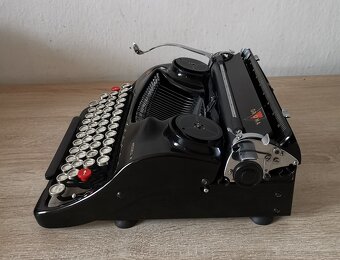 Starožitný písací stroj GROMA Model N z roku 1939 - 3