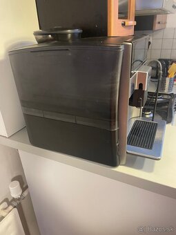 Predám kvalitný kávovar Siemens TE655319RW - 3