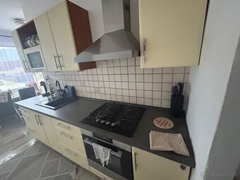Kuchynská linka - 3