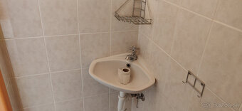 Prenájom 3-izbový byt, 76 m2, balkón, centrum Levice - 3