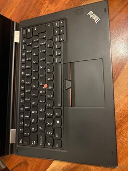 Lenovo ThinkPad X380 Yoga – používaný, prasknutý pri klávesn - 3