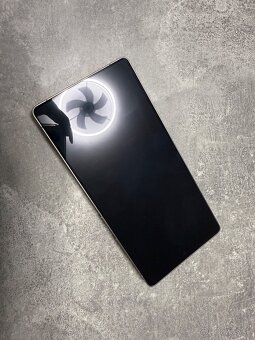 Ponúkam na výmenu Samsung s25 ultra 512gb titanium grey - 3