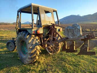 Predám traktor ZETOR stvorvalec, bez TP a ŠPZ. Traktor poj - 3
