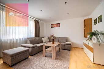 Na predaj 3-izbový byt s veľkým balkónom v žiadanej lokalite - 3