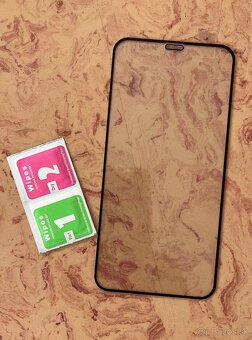 iPhone 11 - 3