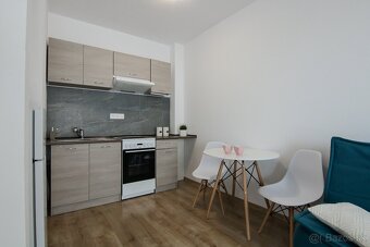 3 Izbový byt s balkónom, parkovacie státie, Biely Kostol - 3