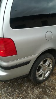 Predám Seat alhambra 2,0tdi 103 kw - 3