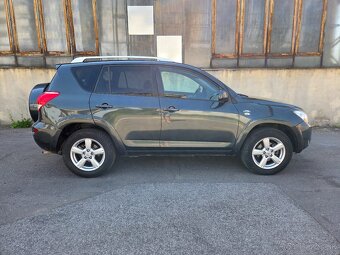 Toyota Rav4 2.2D-4x4 - 3