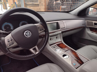 jaguar xf - 3