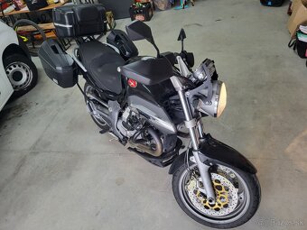 MOTO GUZZI Breva V 850 - 3