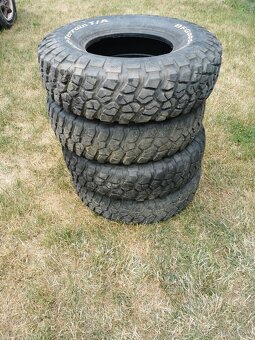 255/85R16 BFgooddrich Mud Terrain T/A - 3