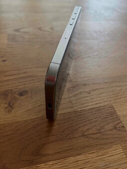 iPhone 15 Pro 256GB - 3