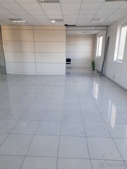 Prenájom 144m2 kancelária a 66 m2 nebytový priestor - 3