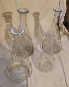 Sklenene stare karafy - 3