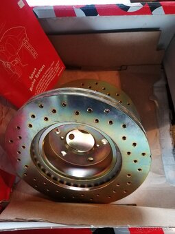 Brembo přední brzdové kotouče Subaru lmpteza - 3