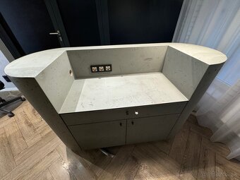 Predam recepciu-pult - 3