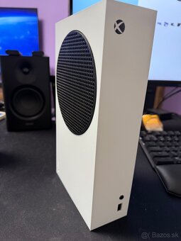 Microsoft Xbox Series S - 3