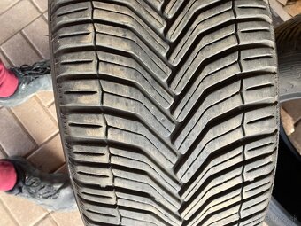 Predám celoročne pneu Michelin R17 - 3
