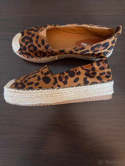 Tigrované espadrilky na platforme - 3