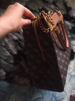 kabelka guess - 3