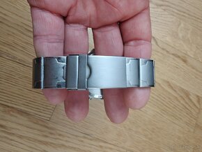 Pánske hodinky Casio EFA-106-8A
- 3
