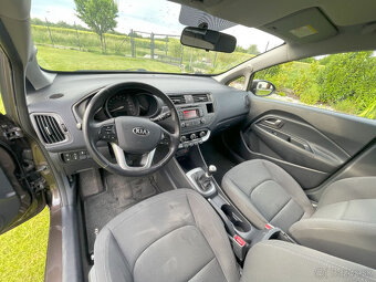 Kia Rio - 3