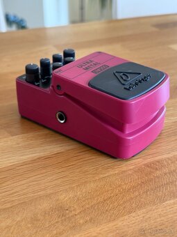 Behringer Skresľovací pedál - 3