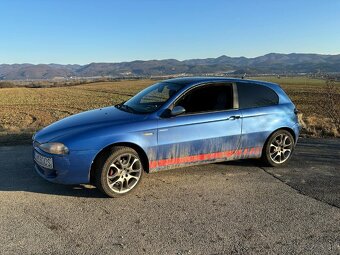 Rozpredám Alfa Romeo 147 1.6 TwinSpark 88kw - 3