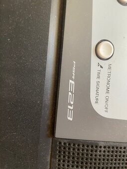 Predám Yamaha PSR E213 - 3