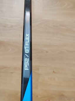 Predám hokejku Bauer Nexus 2Npro a Nexus Sync - 3