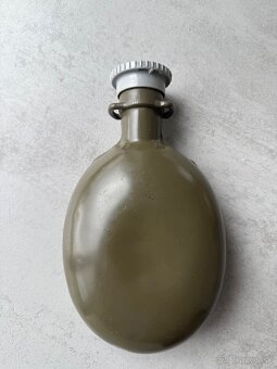 Vojenská helma + fľaša + maska - 3