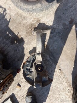 Predná pravá otoč Audi A4B7 - 3